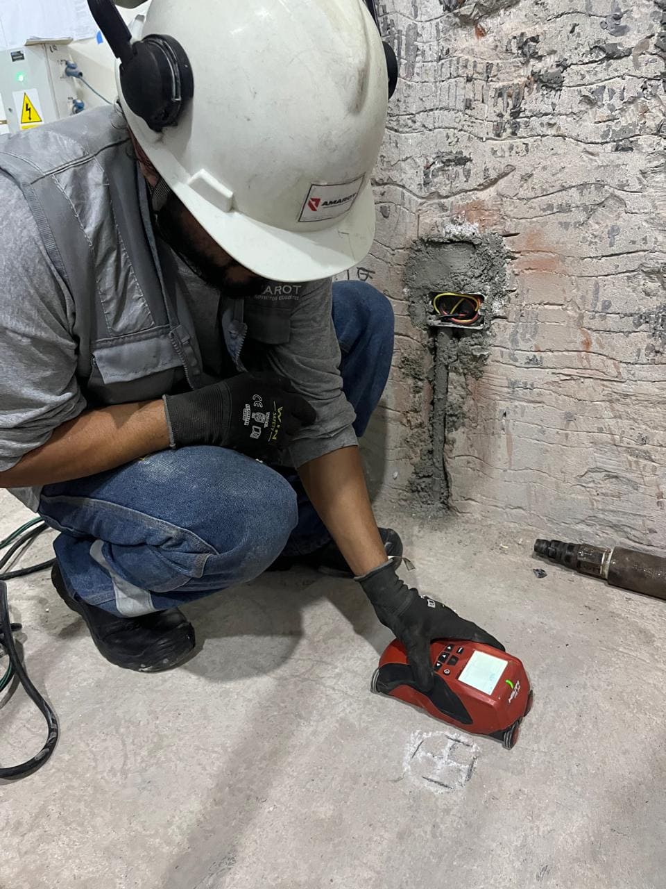 Detección de metales y tuberías antes de perforar: Guía esencial